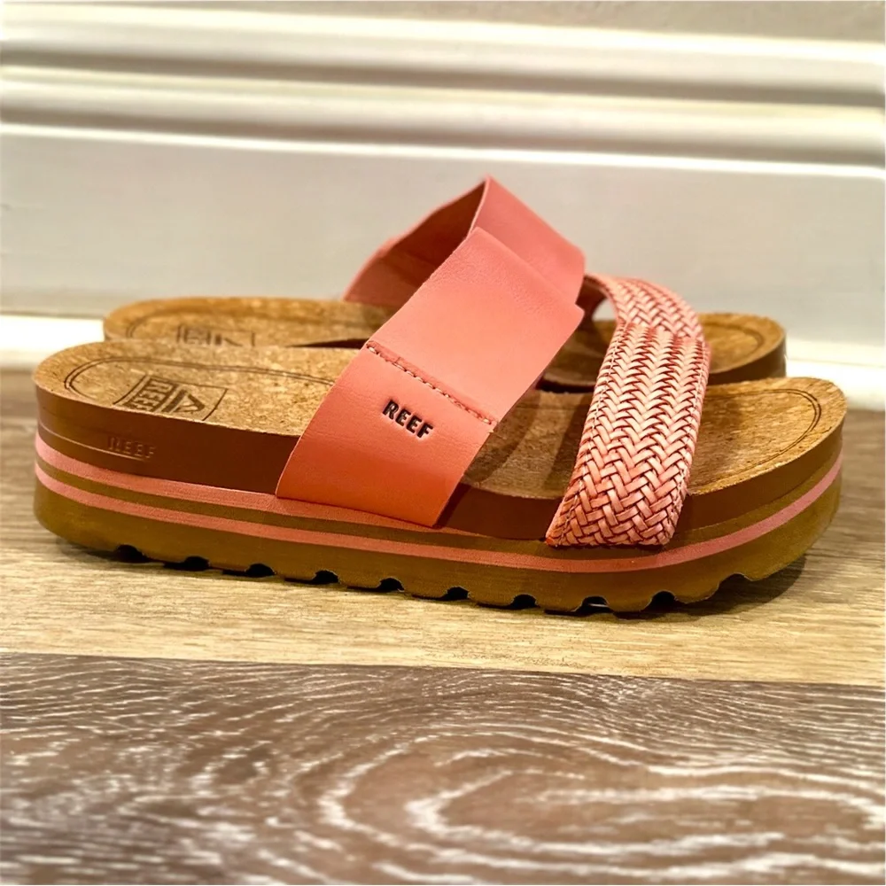 REEF Cushion Vista Hi Comfort Platform Sandal - Picture 2 of 10